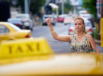 Etykieta i kultura korzystania z taksówek na świecie